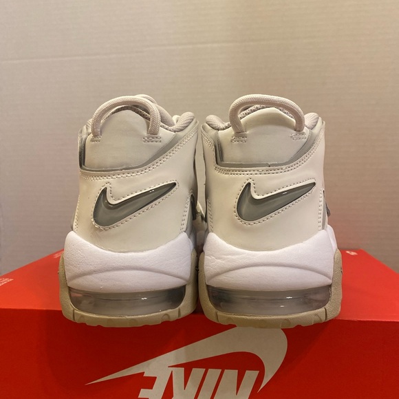 NIKE AIR MORE UPTEMPO (GS) - Picture 3 of 12